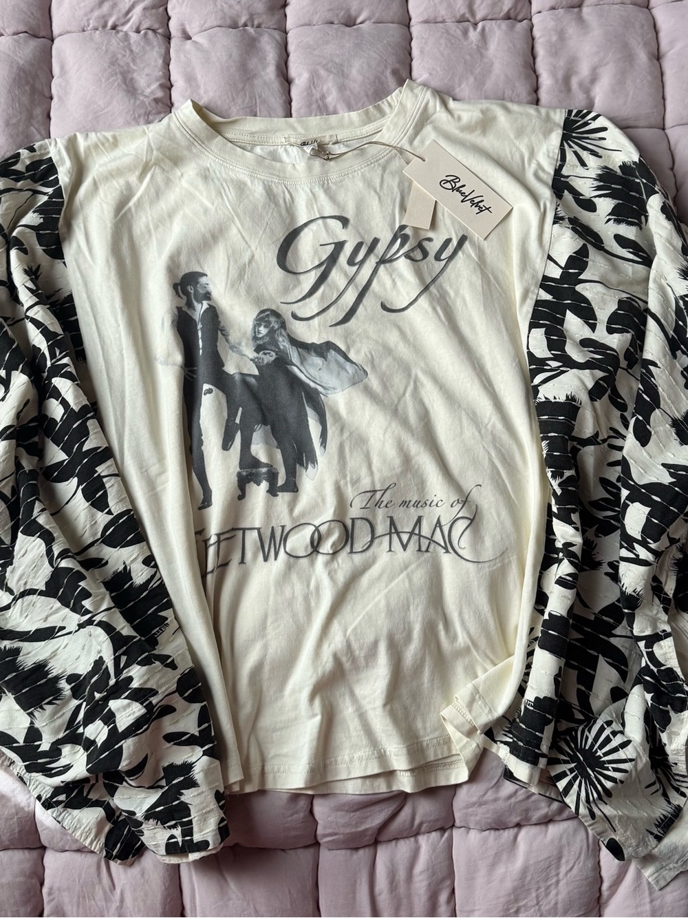 BlueVelvet Fleetwood Mac Short Sleeve Graphic Tee L/XL